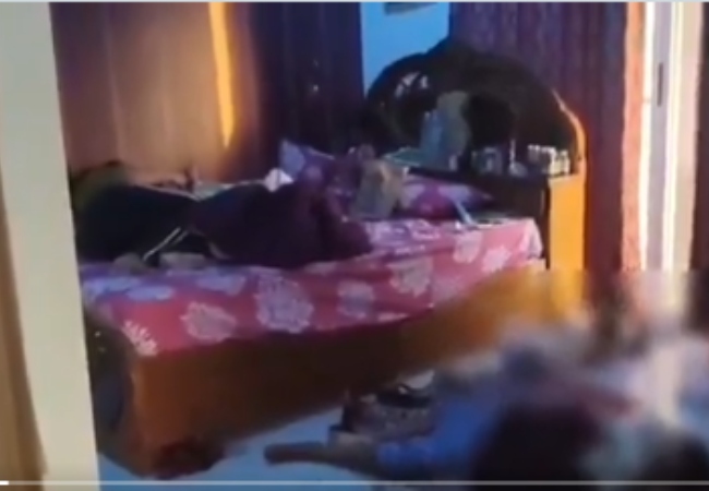 डॉक्टर पति की हत्या कर, शव के पास.. बेड पर लेटी रील्स देखती रही पत्नी, कर्नाटक हत्याकांड का VIDEO आया सामने