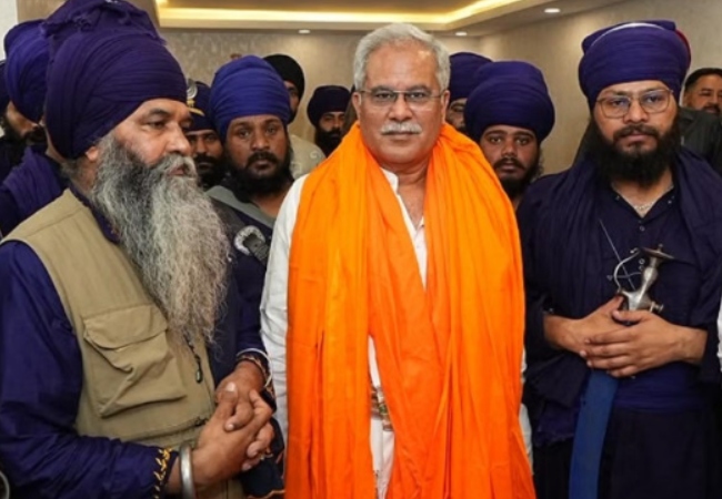 पंजाब कांग्रेस की बगावत थमी! प्रियंका गांधी के फोन के बाद बैकफुट पर चन्नी गुट, ब्रह्म महेंद्र को मनाने पहुंचे बघेल