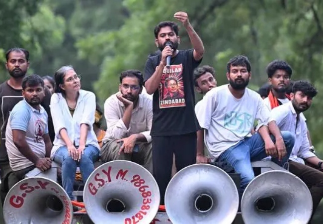 CJP की पूरी कहानी! एक मीम से कैसे हिल गई सरकार? अभिजीत डिपके से धर्मेंद्र प्रधान के इस्तीफे तक