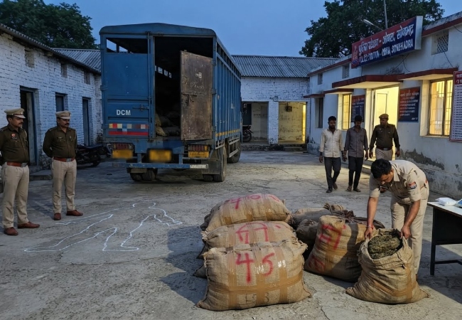 सोनभद्र में 15 माह से 8 क्विंटल गांजा मामले में फरार दो तस्करों पर मुकदमा दर्ज