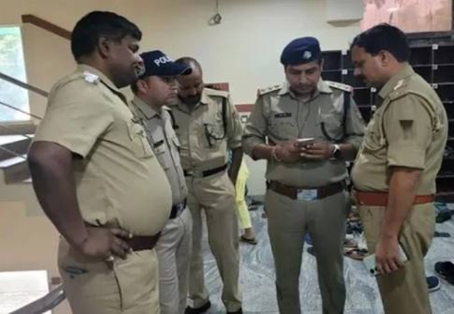 महाराष्ट्र के अमरावती में आनंद मठ आश्रम के प्रमुख पर दुष्कर्म और पॉक्सो के तहत मामला दर्ज, पुलिस कर रही जांच