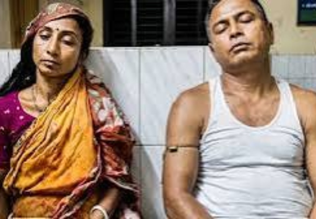 बांग्लादेश में हिंदू परिवार पर जानलेवा हमला, बुजुर्ग को पानी में डुबोया