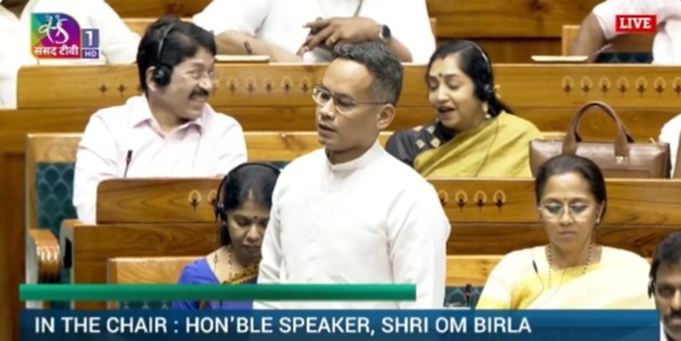 धर्मेंद्र प्रधान जब इस्तीफा देने के बाद संसद परिसर में आए तो BJP सांसदों ने उनका ऐसे स्वागत किया, जैसे वो पाकिस्तान से जंग लड़कर आए हों: गौरव गोगई