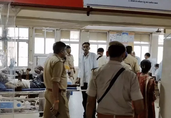कानपुर में थाने के बाहर युवक ने लगाई आग, बचाने पहुंचे थाना प्रभारी झुलसे, केजीएमयू रिफर