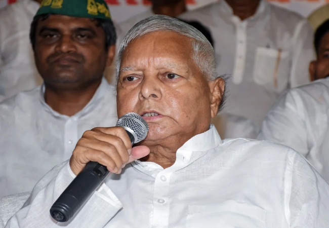 लालू यादव को सुप्रीम कोर्ट से राहत, चारा घोटाला मामले में जमानत बरकरार