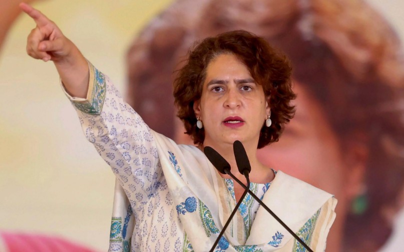 एजुकेशन पॉलिसी पर चर्चा के लिए सरकार तैयार नहीं, उल्टा बच्चों को पीट रहे और छोड़ रहे आंसू गैस के गोले: प्रियंका गांधी