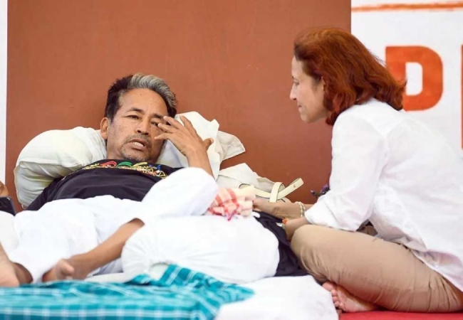 आखिर कौन हैं सोनम वांगचुक की पत्नी गीतांजलि जे.आंग्मो? हर संघर्ष में बनीं सबसे मजबूत साथी