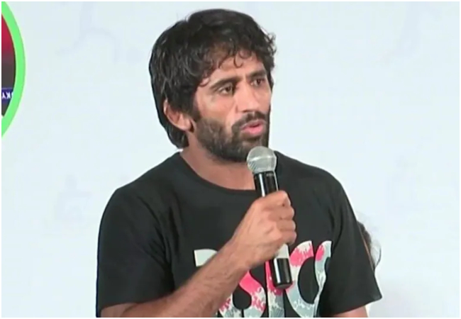 WFI के पूर्व अध्यक्ष बृजभूषण शरण सिंह यौन शोषण मामले में बरी, बजरंग पुनिया ने कहा कि हाईकोर्ट का खटखटाएंगे दरवाजा