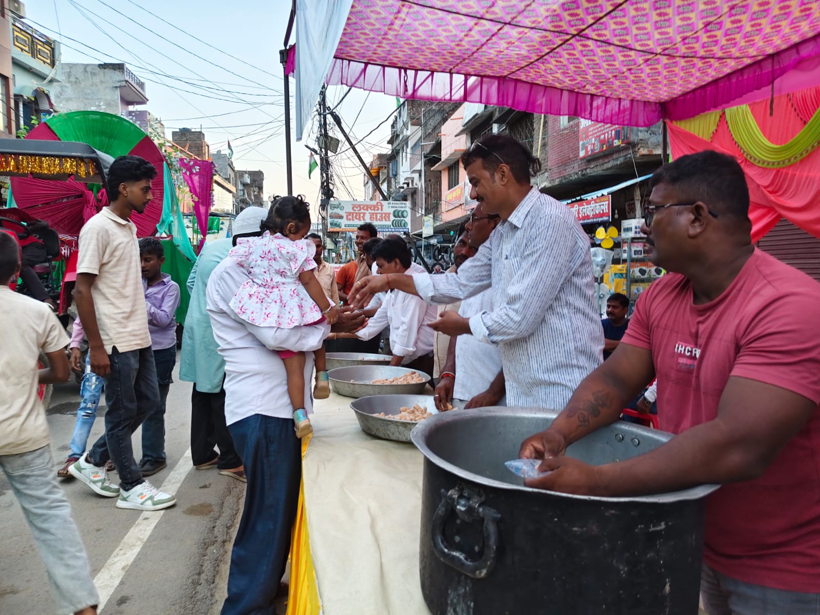 नौतनवा में निकला जुलूस-ए-मोहम्मदी, जगह-जगह हुआ स्वागत