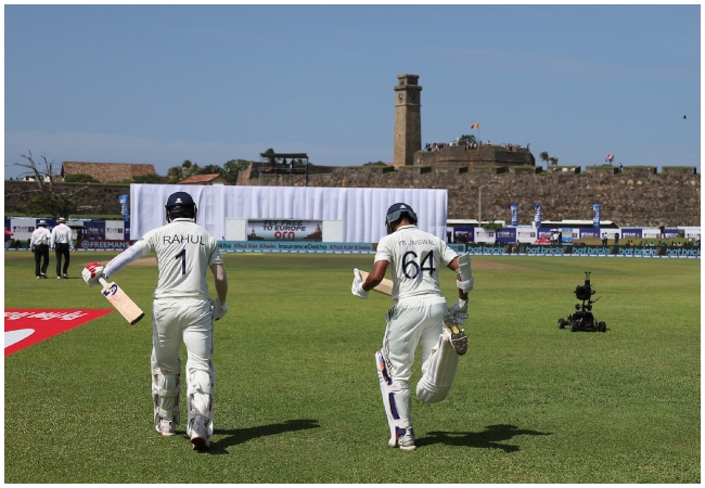 IND vs SL 1st Test Live : श्रीलंका के खिलाफ पहले टेस्ट में भारत ने टॉस जीतकर चुनी बल्लेबाजी, देखें- प्लेइंग इलेवन