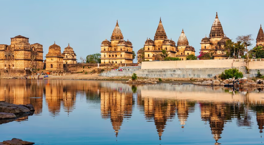 Budget Travel in September : सितंबर का महीना भारत में बजट ट्रैवलिंग के लिए बेहतरीन समय, घूमें बूंदी और ओरछा