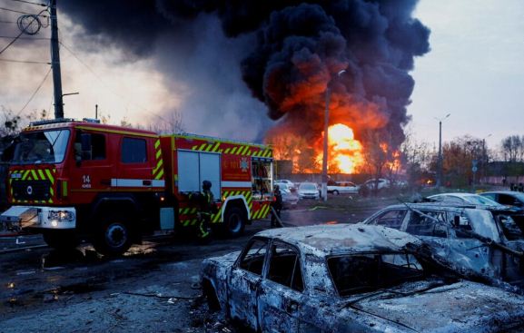 Russia Ukraine War : यूक्रेन ने Black Sea में डुबो दिया रशिया का जहाज, पुतिन ने बरसा दीं 27 मिसाइलें