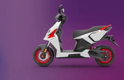 Simple One S electric scooter : सिंपल वन S इलेक्ट्रिक स्कूटर में 7 इंच का डिस्प्ले भी मिलेगा, जानें रेंज और स्पीड़