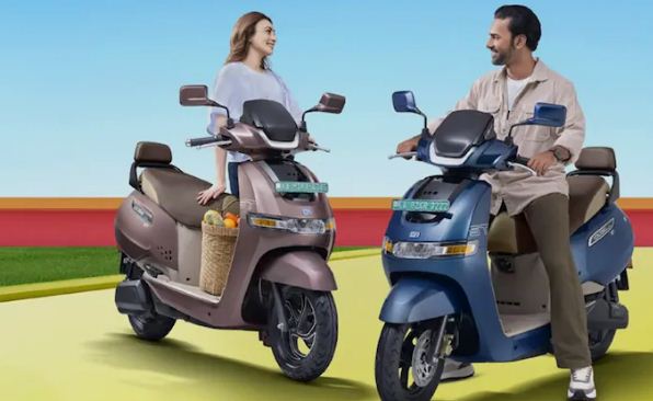 TVS iQube : इस स्कूटी के दीवाने हुए लोग, जानें रेंज और कीमत