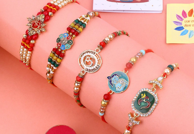 Trending Rakhi Collection : इस रक्षाबंधन बाजारों में छाई ये 5 नई और खास राखियां
