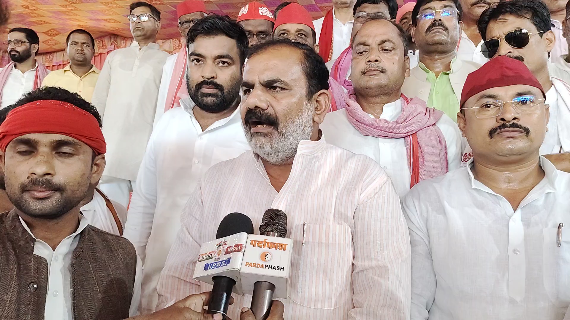 नौतनवा में सपा की समीक्षा बैठक, 2027 में सत्ता वापसी का भरा गया दम