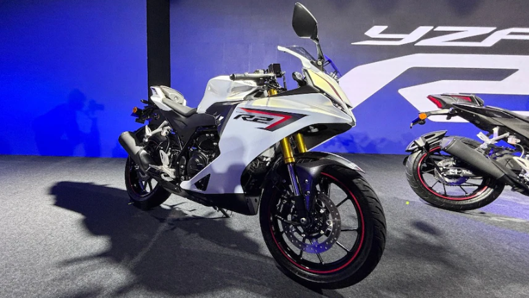 Yamaha YZF-R2 : लॉन्च हुई स्पोर्ट्स बाइक YZF-R2 बाइक, जानें कीमत और इंजन