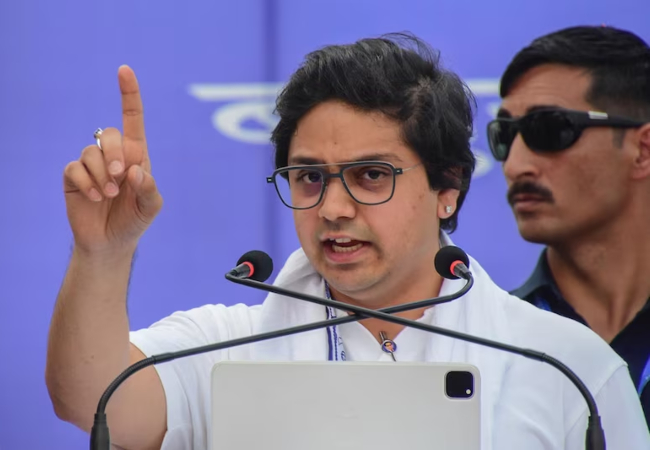 आकाश आनंद, बोले-योगी सरकार ने पिछले 10 साल में आपके टैक्स के 7 हजार करोड़ रुपये से अपनी नाकामियां छुपाईं, सपा-कांग्रेस पर हुए फायर