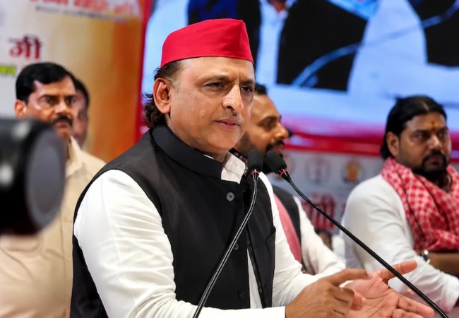 रामराज लाने वाले, रामधन भी नहीं छोड़े: अखिलेश यादव