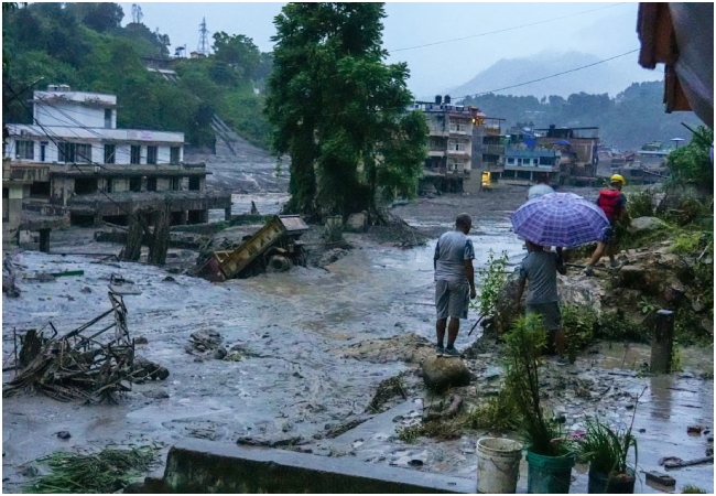 नेपाल में फिर बाढ़ आने की चेतावनी, अब तक आपदा में मारे गए 724 लोगों के शव बरामद