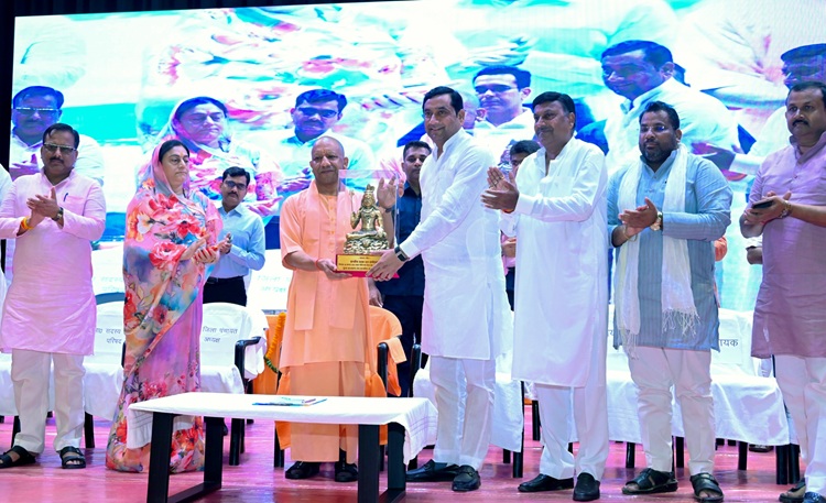 PRD के जवानों को CM योगी ने दिया बड़ा तोहफा, ड्यूटी भत्ता 500 से बढ़ाकर 600 करने का किया एलान