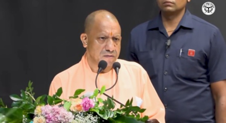सेवा, समर्पण, मूल्यों और आदर्शों पर आधारित राजनीति का आग्रह सदैव अटल जी का रहा: सीएम योगी