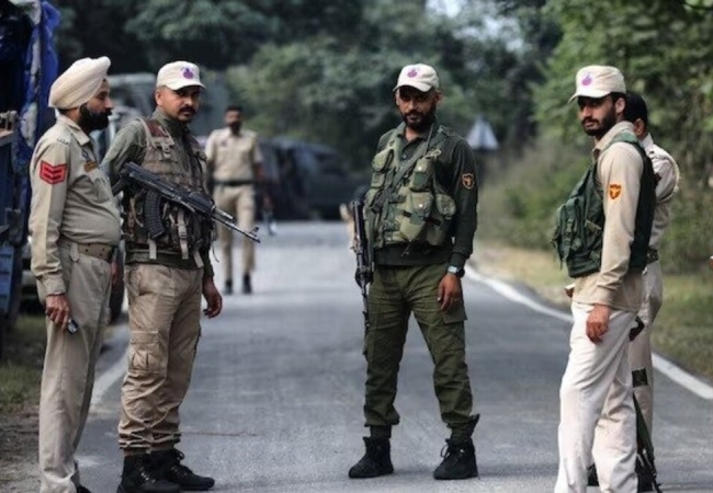 पहलगाम के बाद अब कुलगाम दहला, नाम पूछकर मजदूरों को बनाया निशाना, दो प्रवासी श्रमिकों की मौत