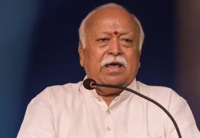 RSS पर प्रतिबंध की मांग, मोहन भागवत के न्यूयॉर्क दौरे से पहले अमेरिकी धार्मिक आयोग का विरोध