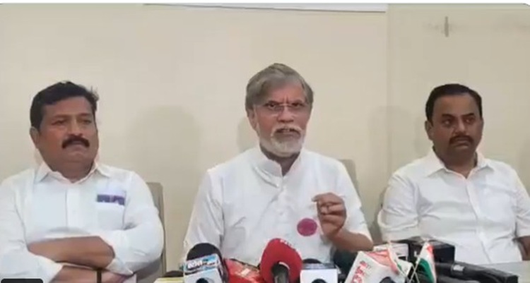BJP सरकार को महिलाओं का वोट तो चाहिए लेकिन नीति तय करने की बात होती है तो ये उनको अनदेखा कर देते हैं: पवन खेड़ा