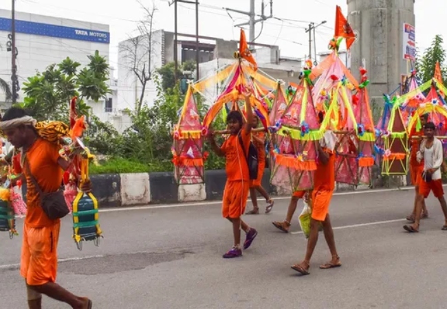 बांका में मचा कोहराम, बाबानगरी पहुंचने से पहले ही थम गईं 8 शिवभक्तों की सांसें, हार्ट अटैक बनी मौत की वजह