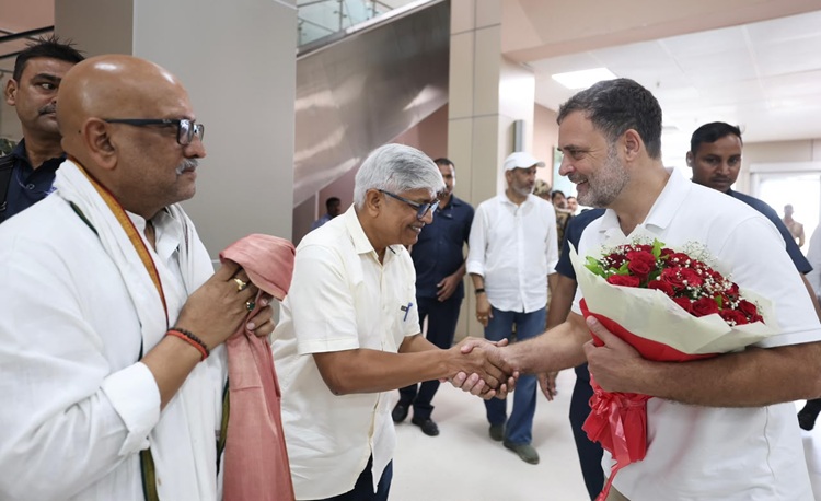 Rahul Gandhi in Prayagraj: प्रयागराज पहुंचे राहुल गांधी, केपी ग्राउंड में छात्रों को शाम छह बजे करेंगे संबोधित