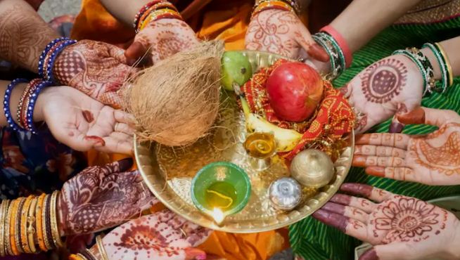 Teej 2026 : हरियाली तीज पर पाएं मां पार्वती की कृपा, नारी की शक्ति और आस्था को दर्शाता है