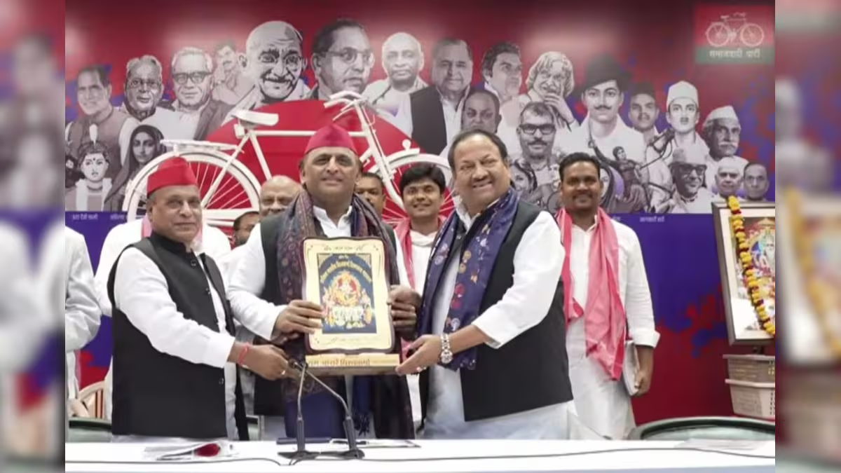 2027 से पहले बीजेपी को लगा तगड़ा झटका! 6 बार मंत्री रहे, BJP नेता रामाश्रय कुशवाहा सपा में शामिल