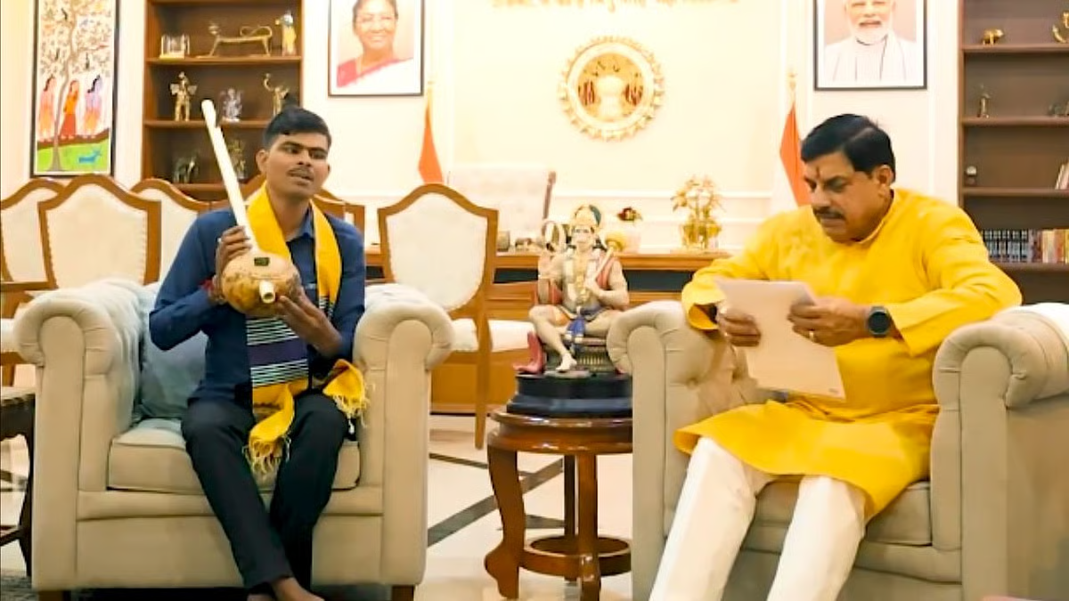 'हनुमान अंश' के गायक सुनील लोधी को सरकार देगी 1 लाख रुपये, CM मोहन यादव ने दिया बड़ा तोहफा
