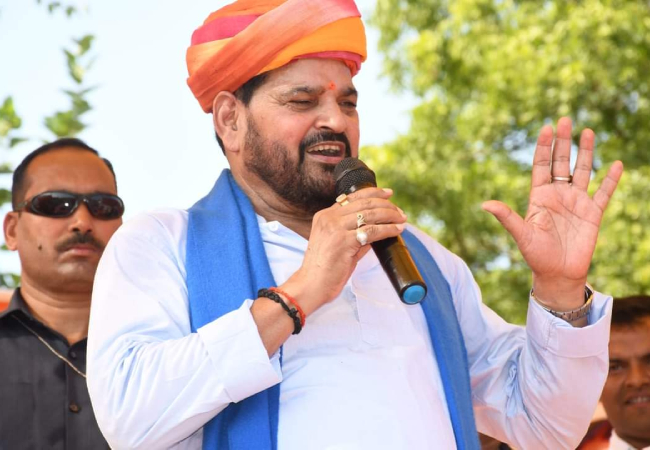 Video-रामदेव पर बरसे बृजभूषण शरण सिंह, बोले-नकली खाद्य पदार्थों के खिलाफ जागरूकता फैलाना है अपराध, तो वह जेल जाने को तैयार, नहीं करवाऊंगा जमानत
