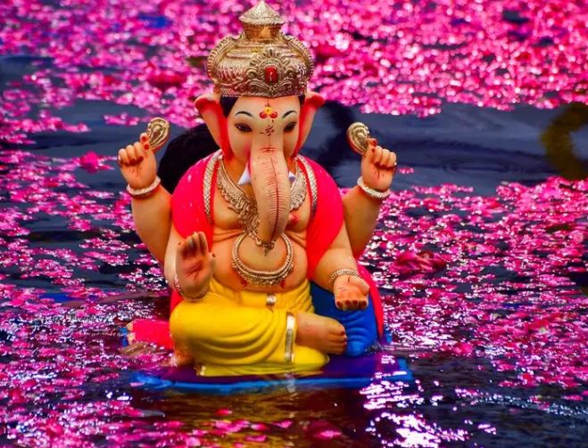 Anant Chaturdashi 2026 :  कब है अनंत चतुर्दशी? जानें भावुक उत्सव गणेश विसर्जन का धार्मिक महत्व