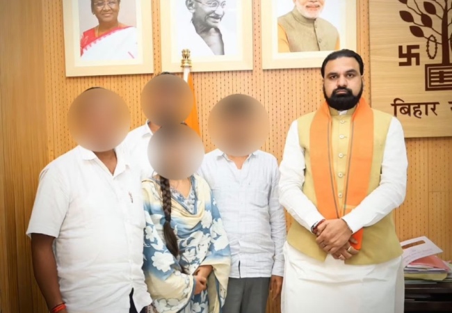 सम्राट चौधरी पर होगी FIR? पीड़िता की पहचान वाली पोस्ट पर तेजस्वी का सवाल, 120 प्रोफाइल पर पहले ही हो चुकी FIR