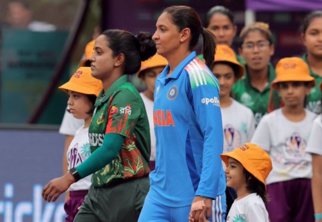 IND vs BAN Semi Final: कप्तान हरमनप्रीत कौर ने टॉस जीतकर चुनी बल्लेबाजी, फाइनल में जगह पक्की करने उतरी टीम इंडिया