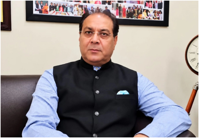 यूपी अल्पसंख्यक आयोग के अध्यक्ष पद पर पूर्व मंत्री मोहसिन रजा की ताजपोशी, 2027 चुनाव से पहले BJP ने चला बड़ा दांव