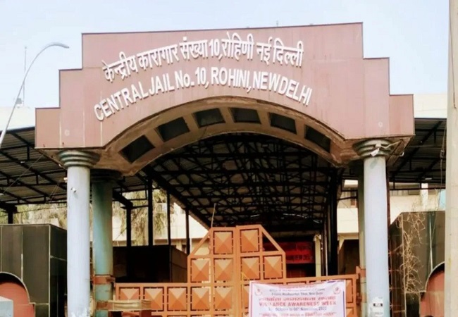 रोहिणी जेल के वार्ड-3 में तंबाकू के लिए कैदी को मार डाला, वारदात में इस गैंग का जुड़ा नाम