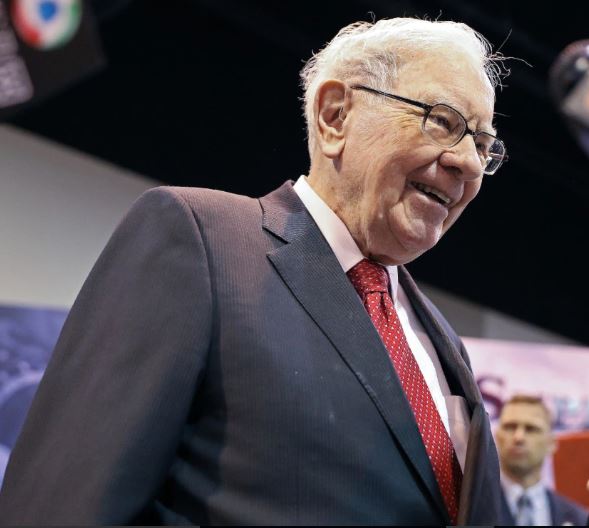 Warren Buffett's son Howard :  निवेश गुरु वॉरेन बफे ने बेटे हावर्ड को सौंपी कमान, लिखा भावुक पत्र