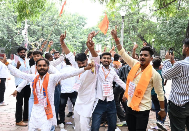 दिल्ली विश्वविद्यालय छात्रसंघ चुनाव में ABVP का दबदबा, 3 पदों पर जीत: उपाध्यक्ष बने निर्दलीय दीपांशु शोकीन