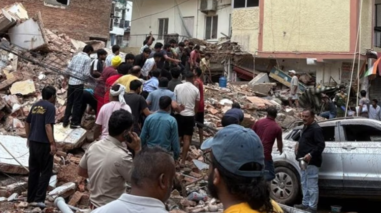 Delhi Building Collapse: सत्य निकेतन इलाके में बिल्डिंग गिरी, हादसे में 40-50 छात्र के फंसे होने की संभावना, सीएम ने लिया संज्ञान