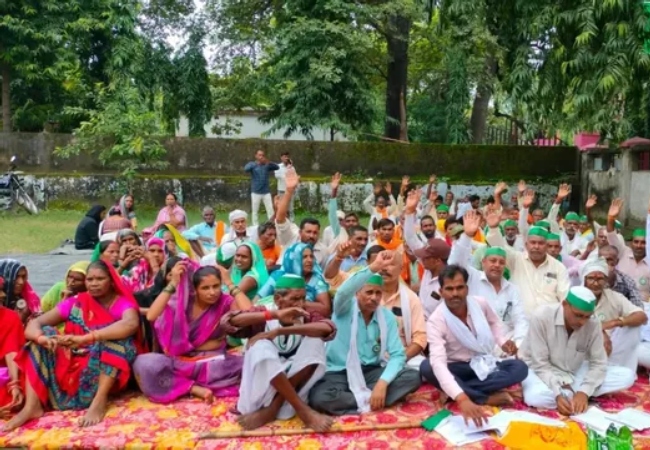 बहराइच में किसानों का बड़ा प्रदर्शन, गन्ने का भाव ₹600 करने और कर्जमाफी की मांग