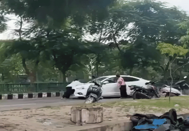 लखनऊ-कानपुर एक्सप्रेसवे बनाने वाली कंपनी को हाईकोर्ट ने तीन साल के लिए किया बैन, केंद्र और राज्य सरकार से किया जवाब-तलब