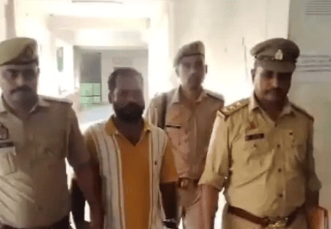 दो शवों को मंदिर में दफनाने के बाद ऊपर से टाइल्स बिछाने वाला म​हंत ​गिरफ्तार: कोलकाता में भिखारी बनकर रह रहा था