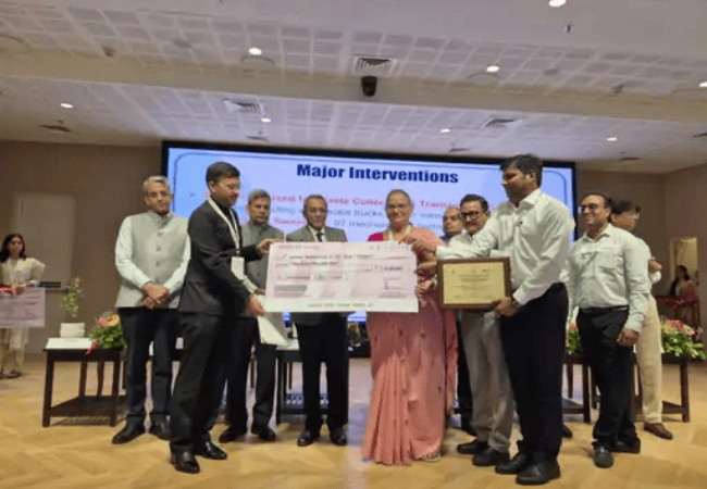 स्वच्छ हवा में लखनऊ नंबर-1, इंदौर को छोड़ा पीछे: नगर निगम को मिला 1.50 करोड़ का पुरस्कार