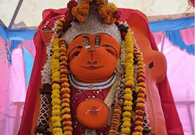 नहीं हिली बजरंगबली की प्रतिमा, 10 दिन से जेसीबी-क्रेन जैसे सारे प्रयास बेअसर: जांच के लिए आई IIT टीम