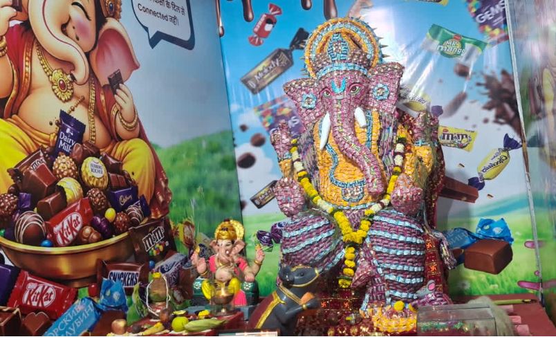 Amravati's Unique Chocolate Ganesha : चॉकलेट से बने अनोखे गणपति देखने उमड़ रही भीड़,विसर्जन में पर्यावरण-अनुकूल