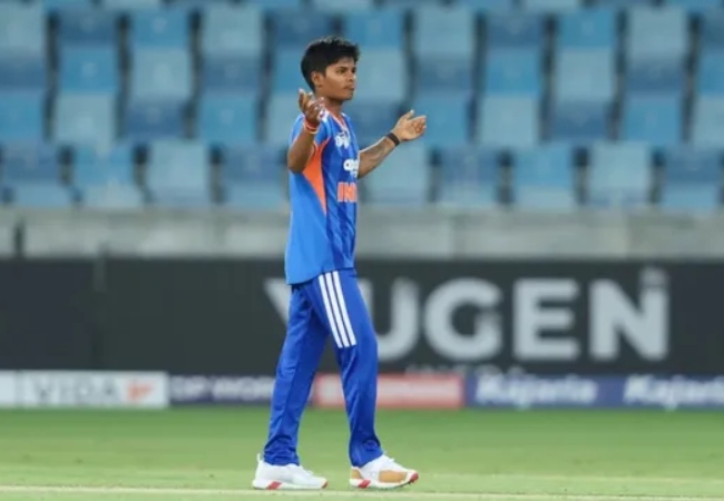 एशिया कप फाइनल के बाद क्रांति गौड़ पर ICC का एक्शन, मैच फीस का 10% जुर्माना और डिमेरिट प्वाइंट
